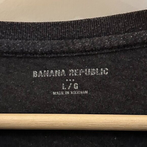 Banana Republic T-shirts - Size Large - Green, grey and blue - 3 shirts! - Picture 6 of 10